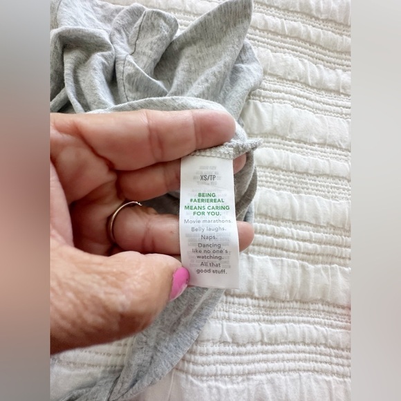 Aerie Women’s Gray Wrap Tie Back Crop Top Size XS - Picture 8 of 12